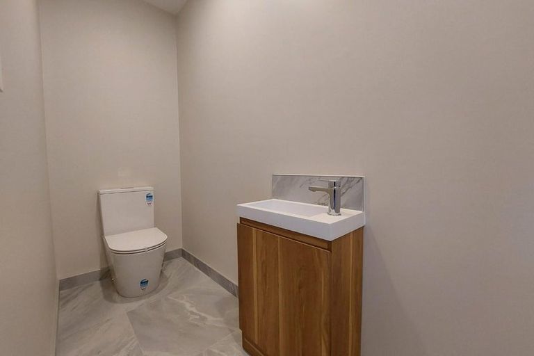 Photo of property in 12/10 Newington Road, Henderson, Auckland, 0612