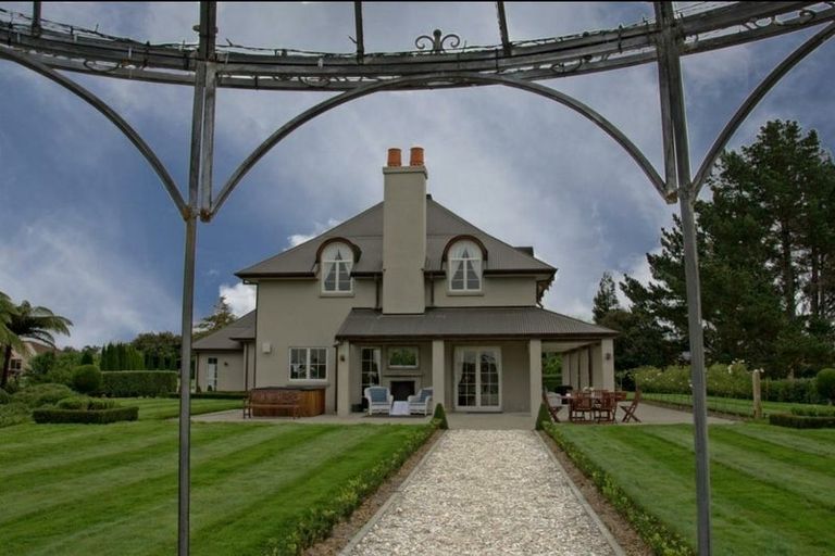 Photo of property in 14r Jason Place, Pyes Pa, Tauranga, 3112