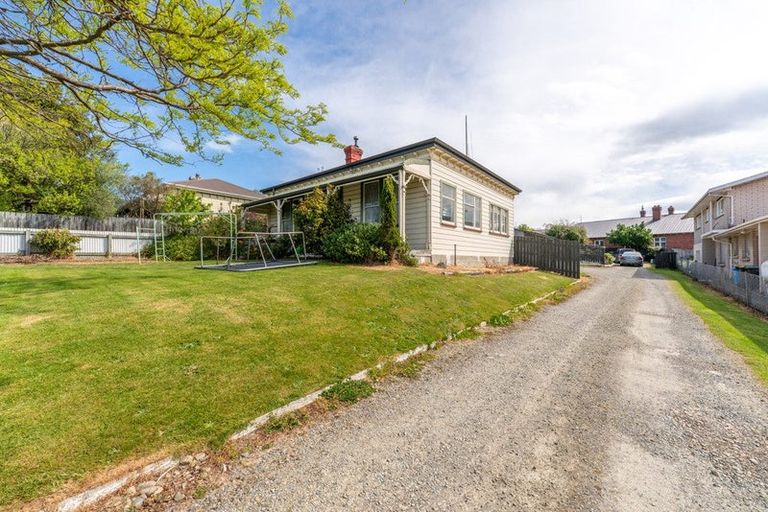 Photo of property in 12-12a Campbell Street, Maori Hill, Timaru, 7910