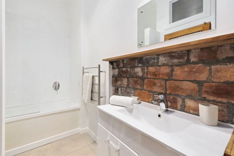 Photo of property in 48 Jackson Street, Island Bay, Wellington, 6023