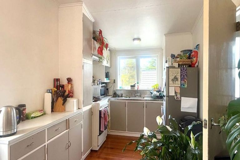 Photo of property in 1/41 Aeroview Drive, Beach Haven, Auckland, 0626