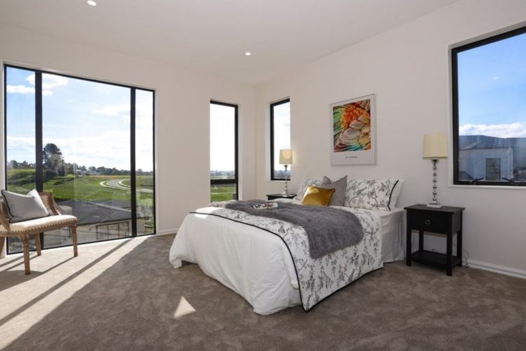 Photo of property in 21 Merv Clarke Lane, Massey, Auckland, 0614