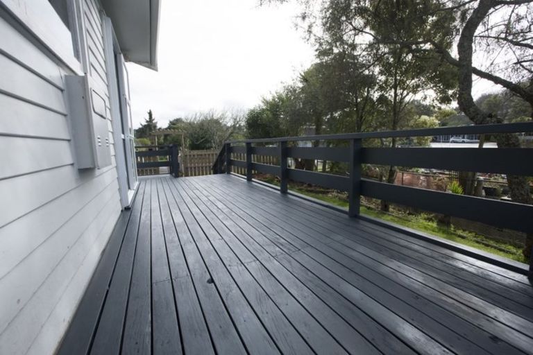 Photo of property in 1/6 Lingfield Street, Glenfield, Auckland, 0629