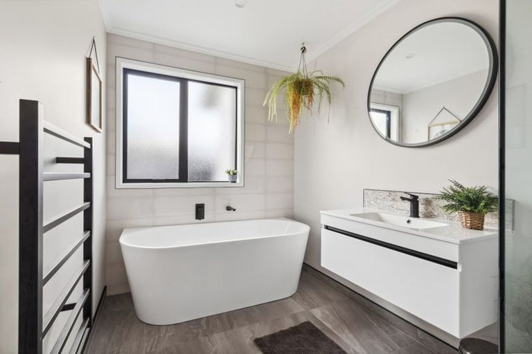 Photo of property in 1 Ruru Street, Cambridge, 3434