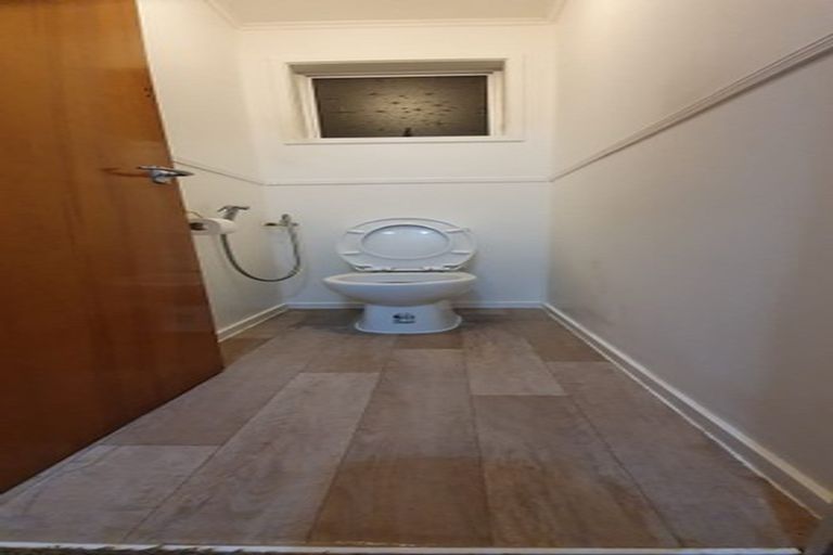 Photo of property in 34 Chislehurst Street, Henderson, Auckland, 0612