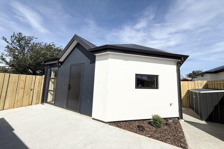 Photo of property in 33a Neill Street, Hornby, Christchurch, 8042