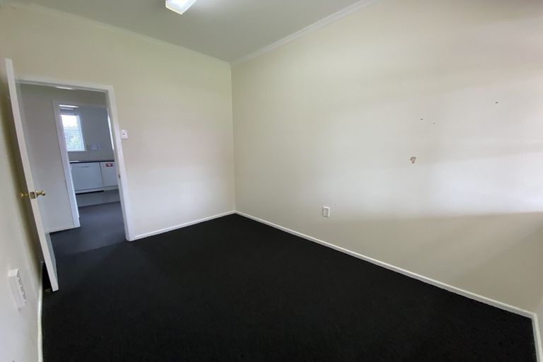 Photo of property in 379 Broadway, Stratford, 4332