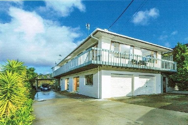 Photo of property in 1/46 Lyons Avenue, Murrays Bay, Auckland, 0630