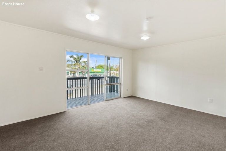 Photo of property in 1/138 Great South Road, Drury, 2113