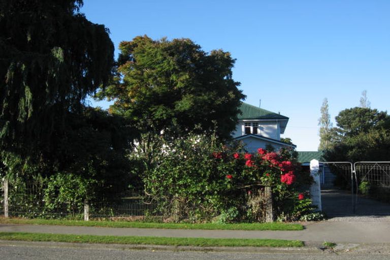 Photo of property in 82 Mckenzie Street, Geraldine, 7930
