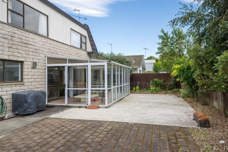 Photo of property in 11 Jamell Place, Avonhead, Christchurch, 8042