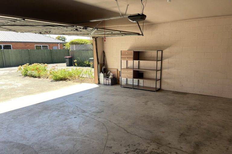 Photo of property in 3 Claverley Gardens, Avonhead, Christchurch, 8042