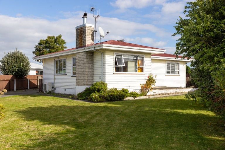 Photo of property in 32 Trinity Crescent, Pirimai, Napier, 4112