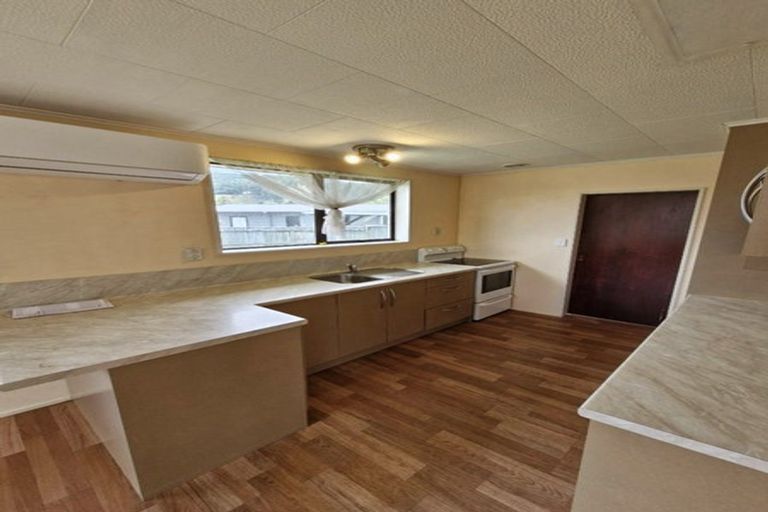 Photo of property in 28 Chapman Place, Fairy Springs, Rotorua, 3015