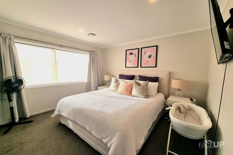 Photo of property in 31 Walter Merton Road, Hobsonville, Auckland, 0616