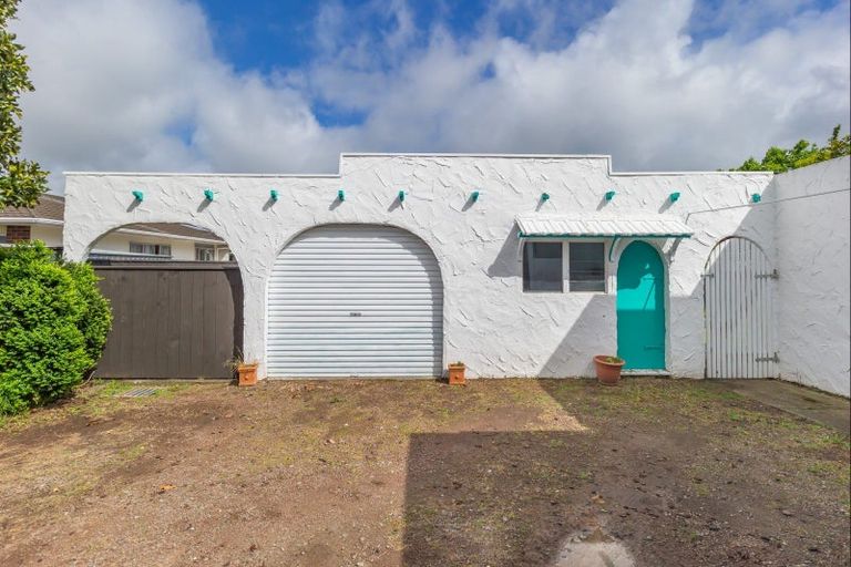 Photo of property in 95 Weraroa Road, Levin, 5510