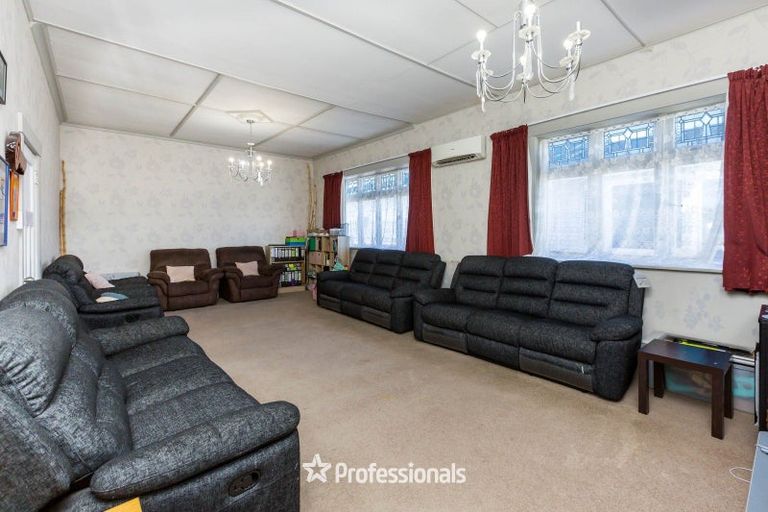 Photo of property in 24 Bouverie Street, Petone, Lower Hutt, 5012