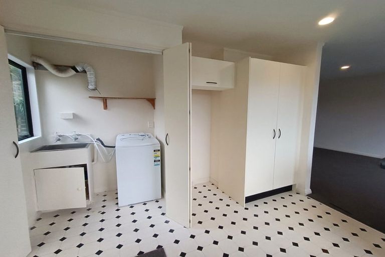 Photo of property in 21 Ladbrooke Drive, Newlands, Wellington, 6037