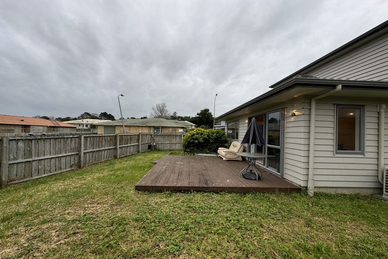 Photo of property in 37 Clover Drive, Henderson, Auckland, 0610