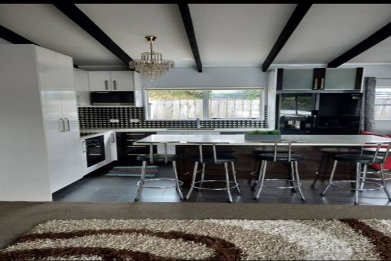 Photo of property in 57c Kamara Road, Glen Eden, Auckland, 0602
