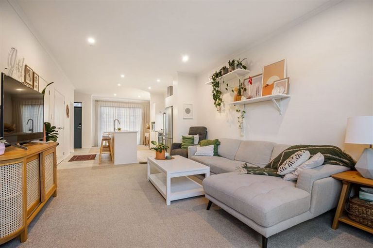 Photo of property in 58 Nugget Avenue, Hobsonville, Auckland, 0616