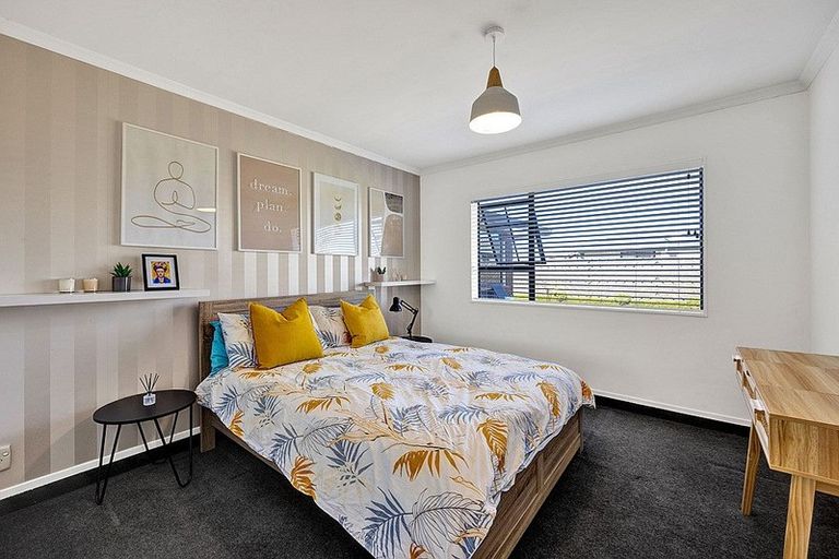 Photo of property in 74 Rata Street, Hawera, 4610