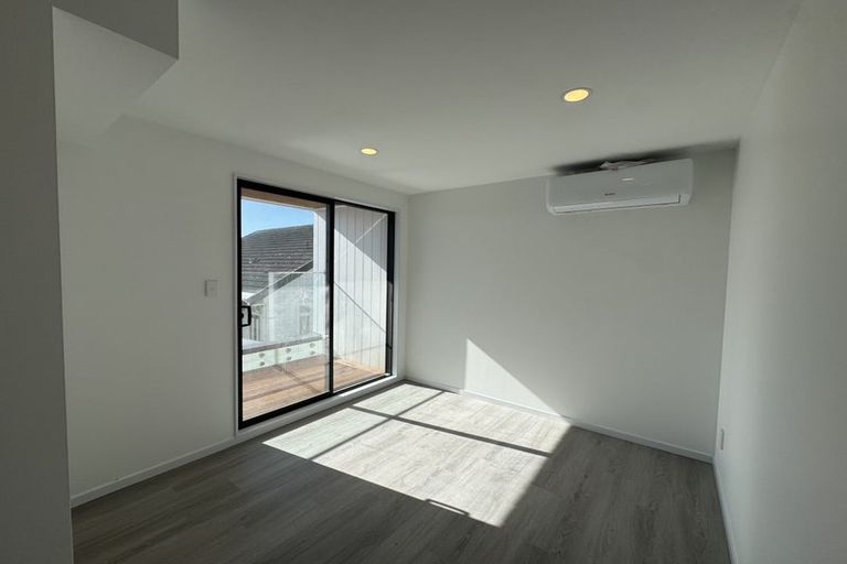Photo of property in 12c Elcoat Avenue, Te Atatu South, Auckland, 0610