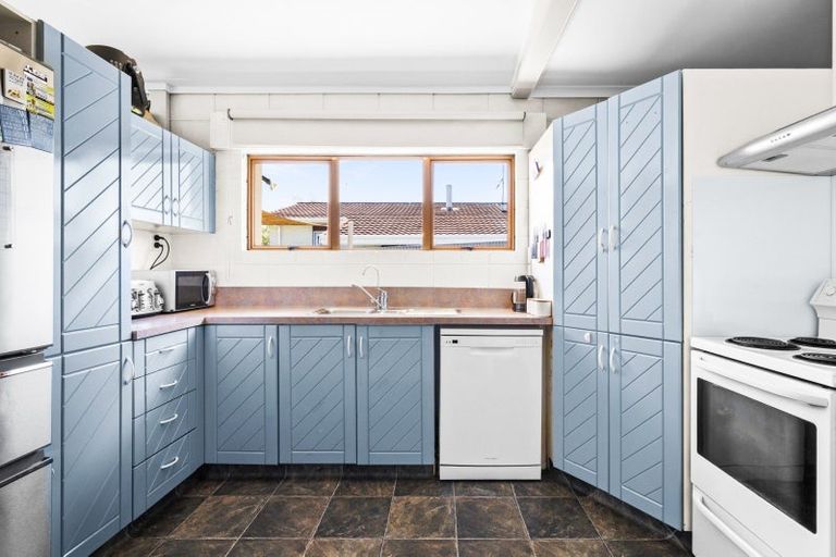 Photo of property in 21 Shortland Street, Tamatea, Napier, 4112