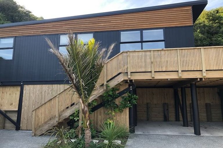 Photo of property in 16 Appleton Place, Karori, Wellington, 6012
