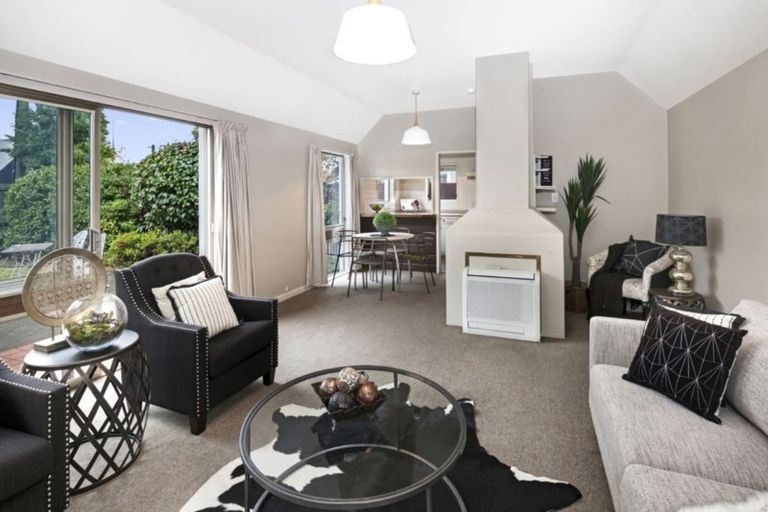 Photo of property in 1/102 Knowles Street, Saint Albans, Christchurch, 8052