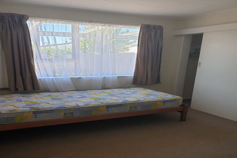 Photo of property in 2/8 Kauri Street, Taradale, Napier, 4112