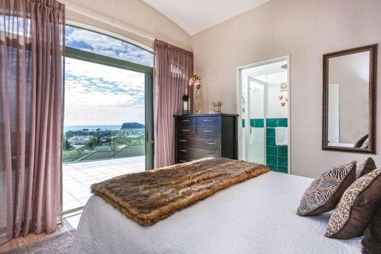 Photo of property in 116 Pacific View Drive, Whangamata, 3620