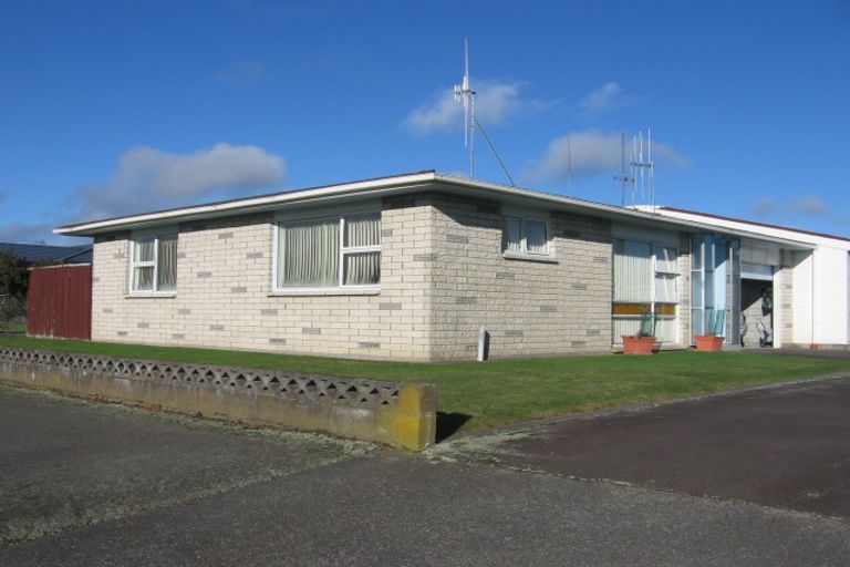 Photo of property in 1/28 Wood Street, Takaro, Palmerston North, 4410