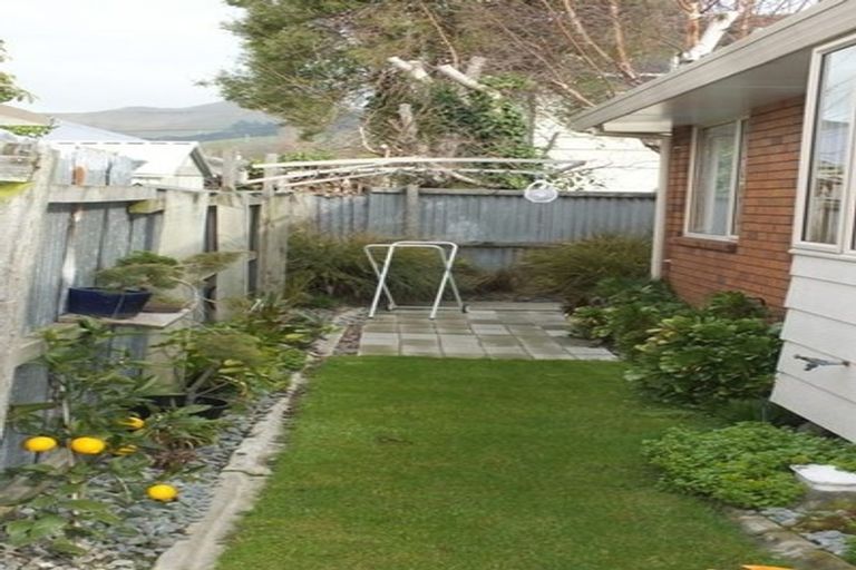 Photo of property in 66 Martin Avenue, Beckenham, Christchurch, 8023