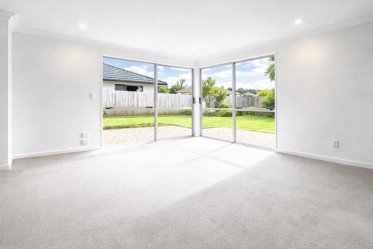 Photo of property in 52 Nicholas Road, Somerville, Auckland, 2014