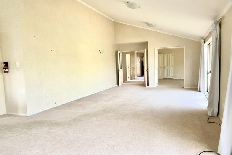 Photo of property in 14 Darimouth Place, Albany, Auckland, 0632