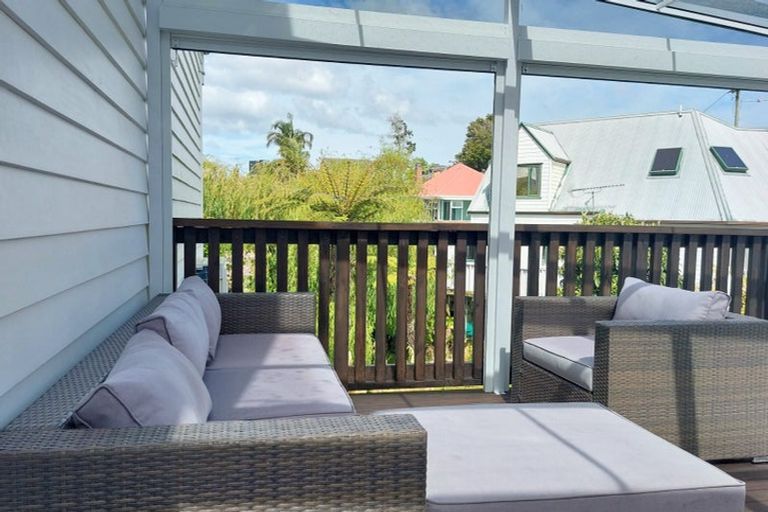 Photo of property in 8/10 Rimu Street, New Lynn, Auckland, 0600