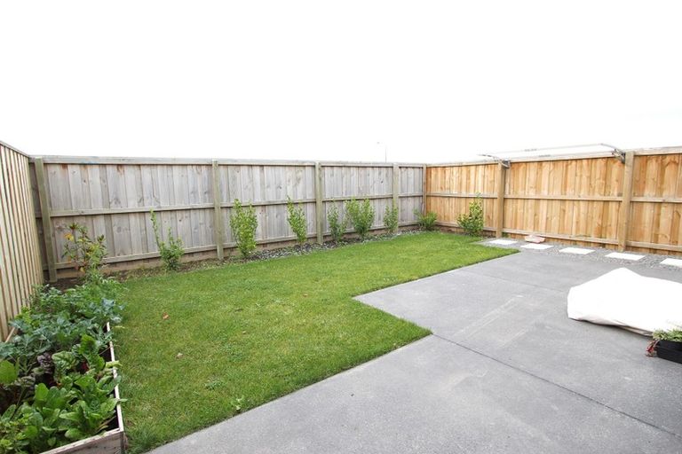 Photo of property in 77 Faringdon Boulevard, Rolleston, 7615