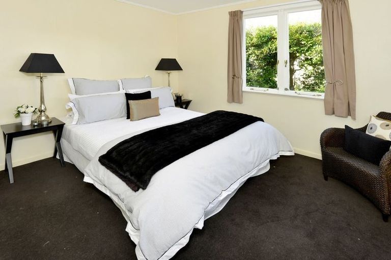 Photo of property in 1/9 Marsh Avenue, Forrest Hill, Auckland, 0620