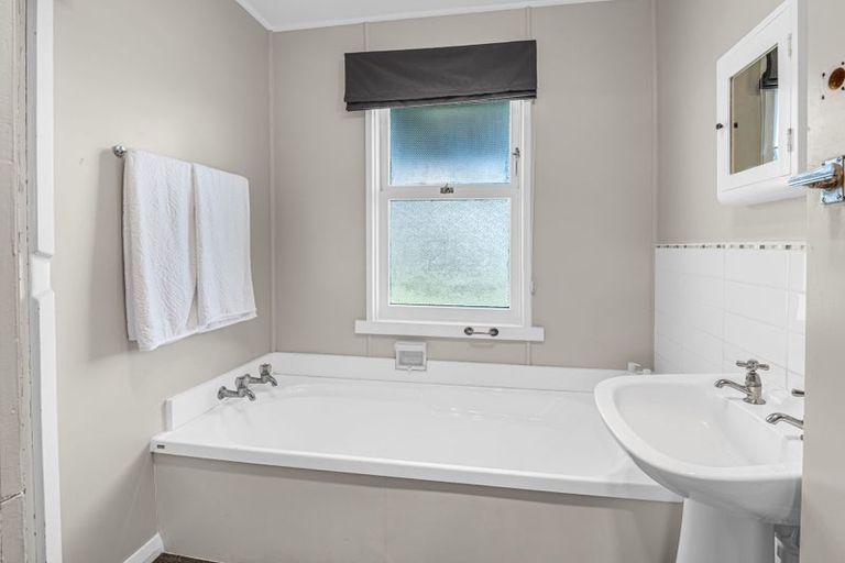 Photo of property in 86 Rua Avenue, Waitarere Beach, Levin, 5510