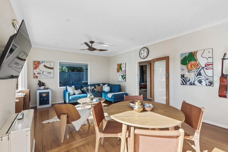 Photo of property in 44 Victoria Road, New Plymouth, 4310