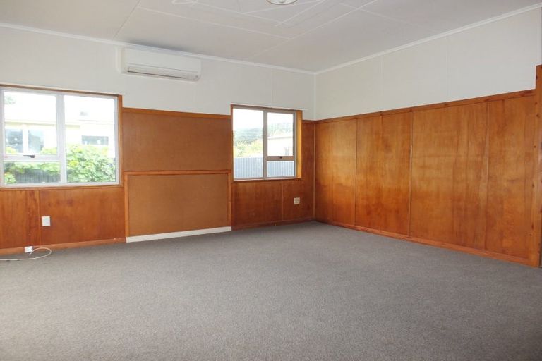 Photo of property in 79 Avenue Road, Foxton, 4814