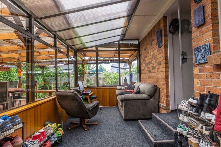 Photo of property in 10 Parkdale Place, Glenview, Hamilton, 3206