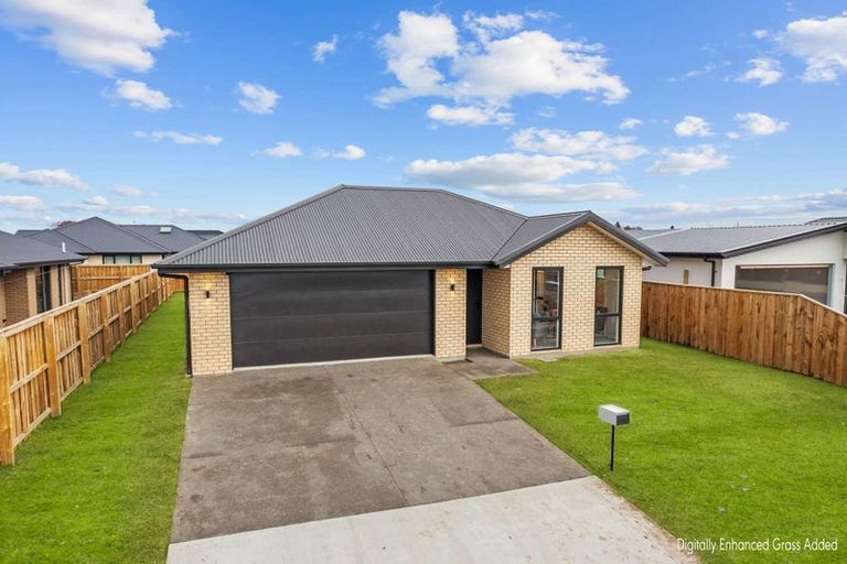 Photo of property in 19 Ellmers Street, Woodend, 7691