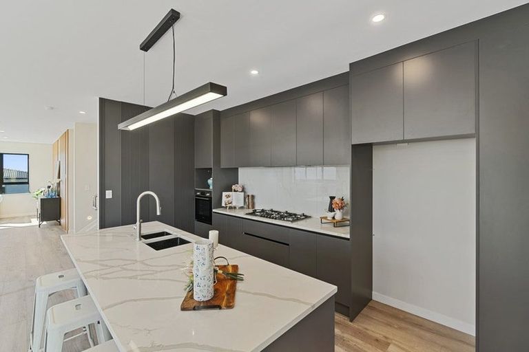 Photo of property in 14 Glann Lane, Flat Bush, 2019