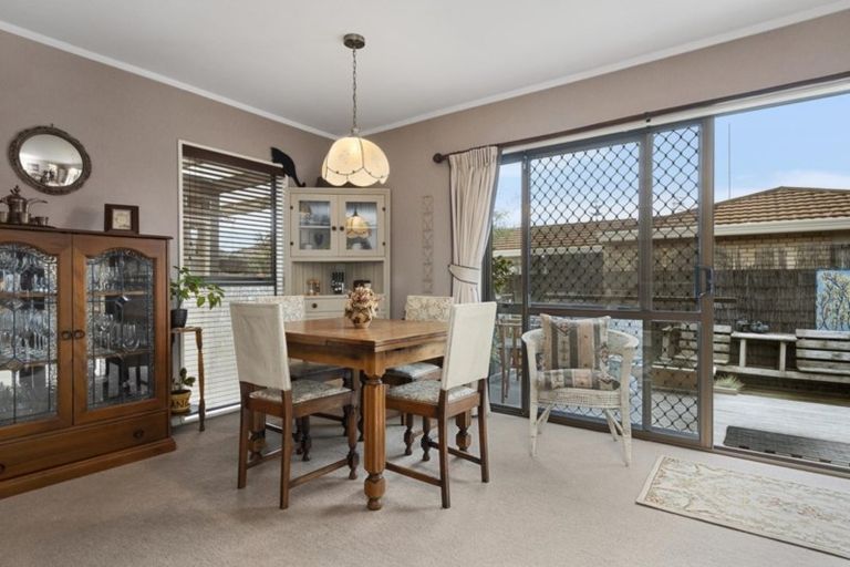 Photo of property in 2a Compton Place, Mount Maunganui, 3116