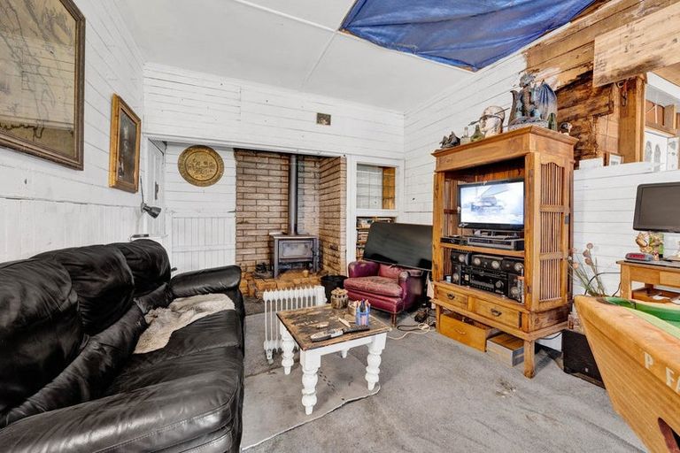 Photo of property in 2124 Eltham Road, Awatuna, Hawera, 4679
