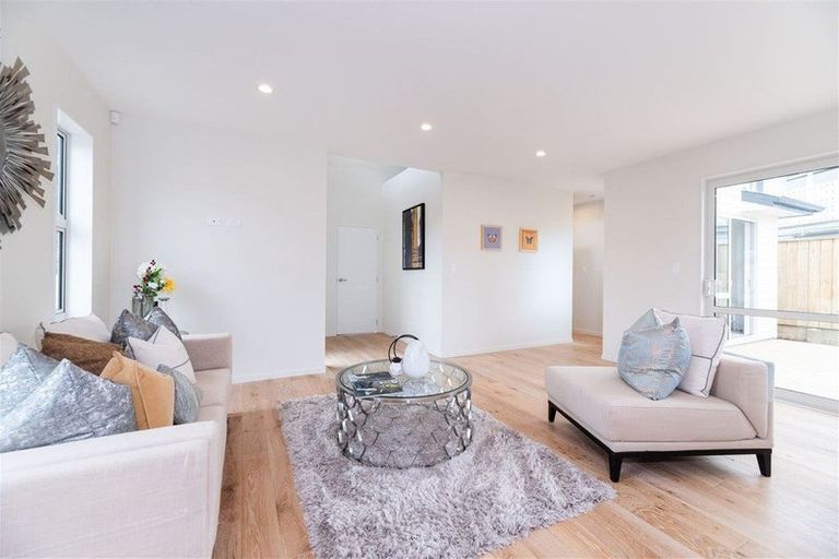 Photo of property in 14a Coniston Avenue, Te Atatu South, Auckland, 0610