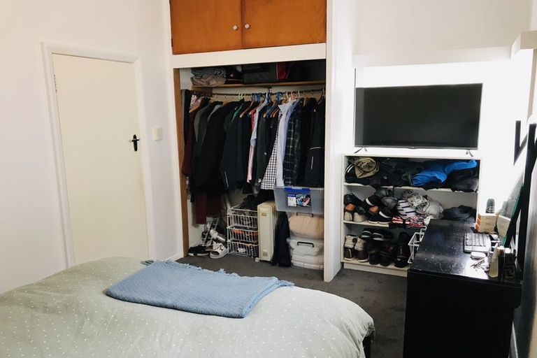 Photo of property in 16 Toru Street, Lyall Bay, Wellington, 6022