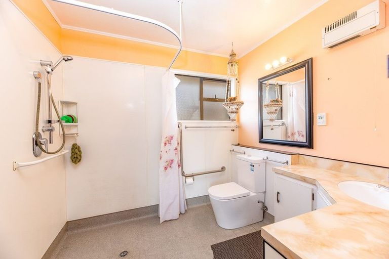 Photo of property in 408 Harewood Road, Bishopdale, Christchurch, 8053